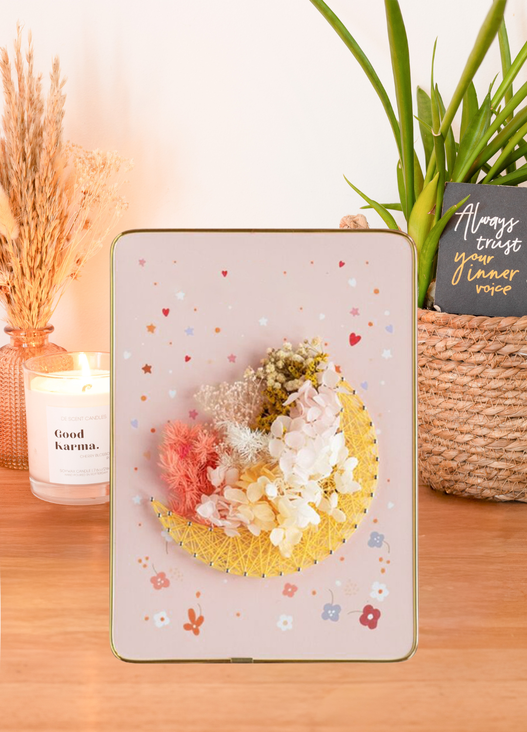 Moon Glow – String Art Set met maan, lichtjes en zachte droogbloemen