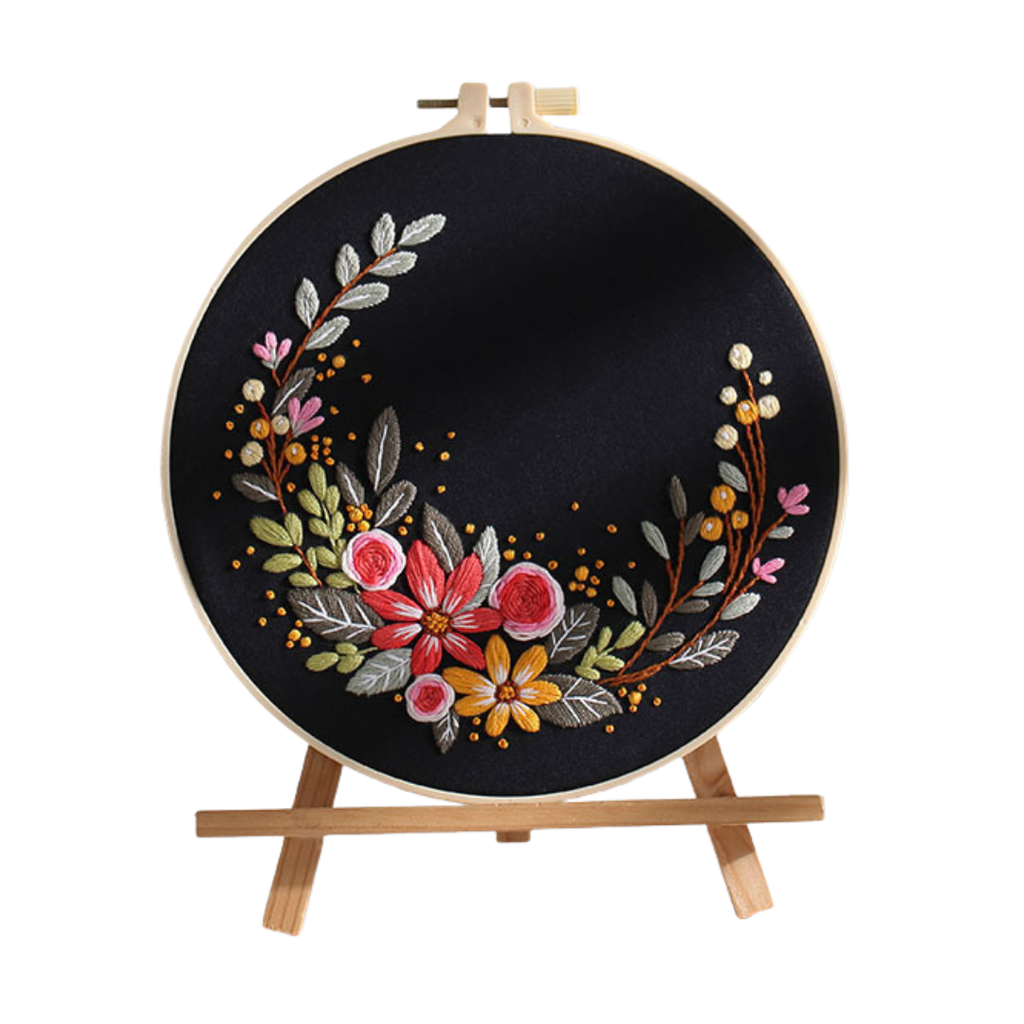 Velvet Bloom – Borduurset met bloemenkrans op donkere achtergrond