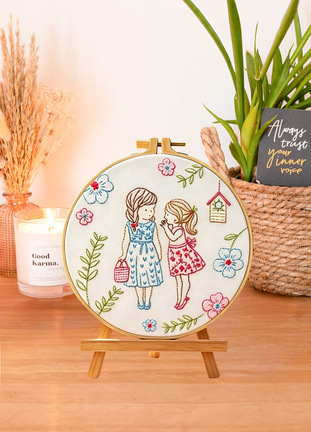Nostalgic Friends – Borduurset met twee meisjes en bloemen