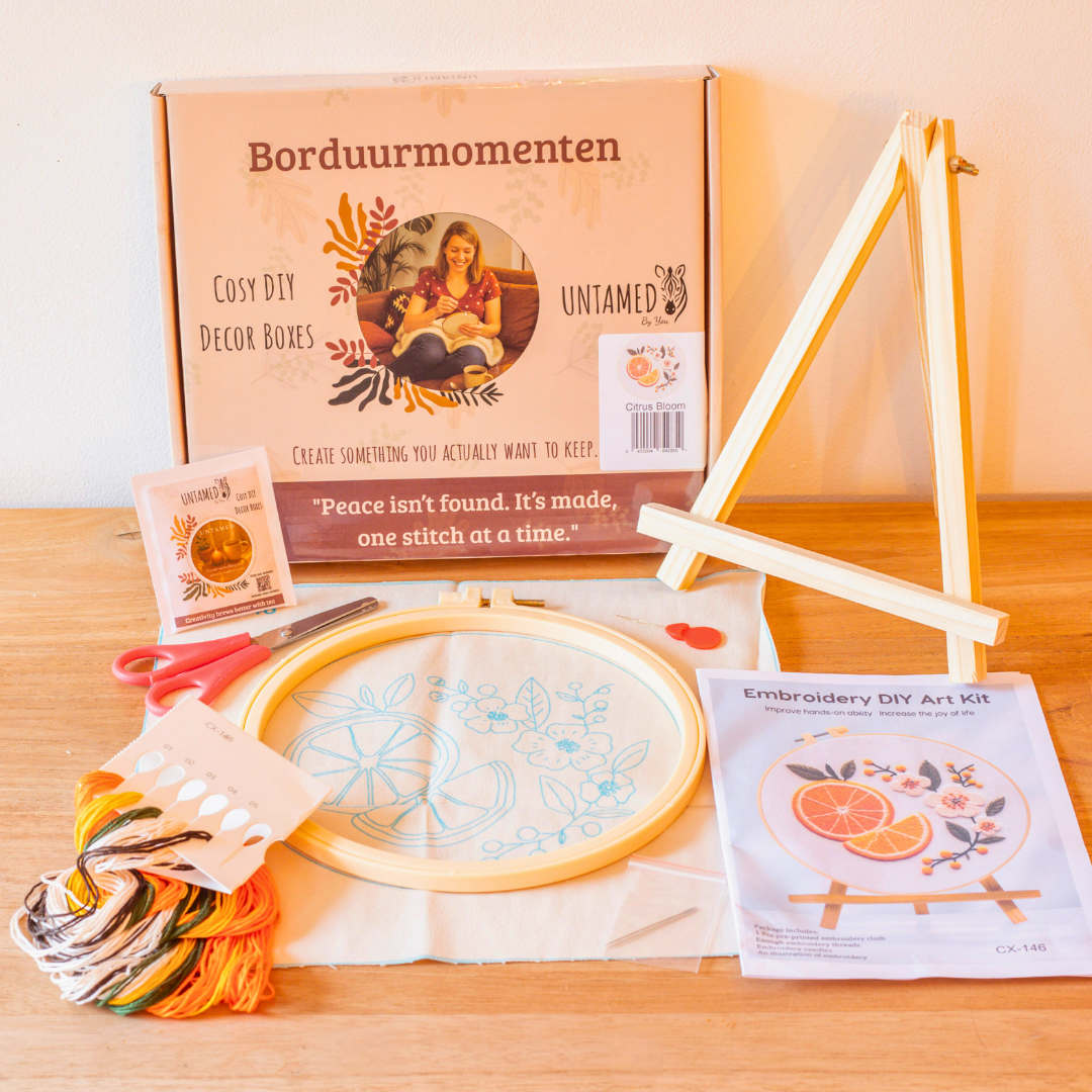 Citrus Bloom – Borduurset met sinaasappel en lenteachtige bloesems