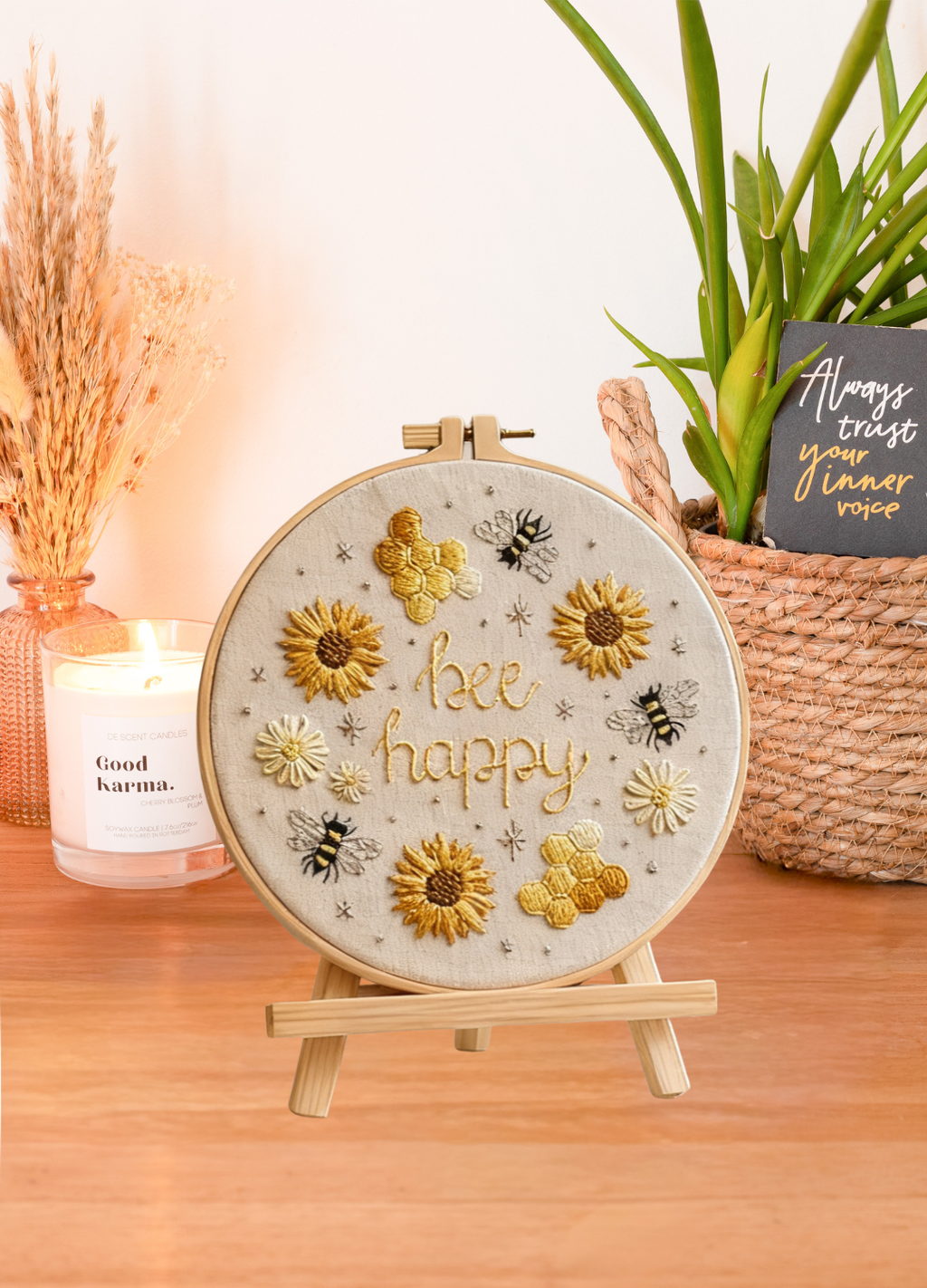 Bee Happy – Embroidery kit with sunflowers, bees and honeycombs