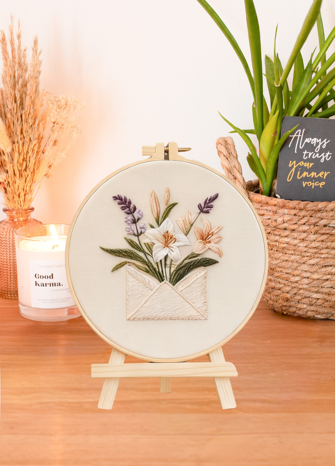 Envelope Bloom – Borduurset met bloemenboeket in een envelop